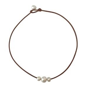 Wendy mignot three pearl necklace- authentic pearls